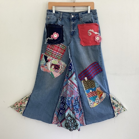 Upcycled denim jean patchwork / button embellished boho cottagecore maxiskirt 29 - Picture 10 of 15